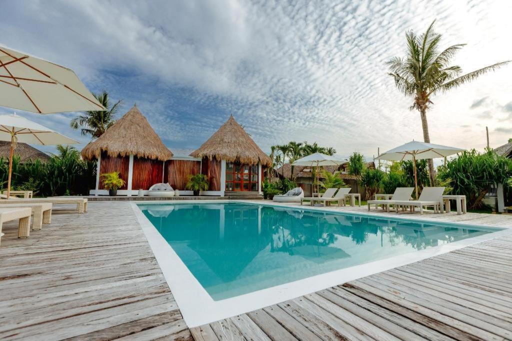 ג'נרל לונה Isla Cabana Resort מראה חיצוני תמונה